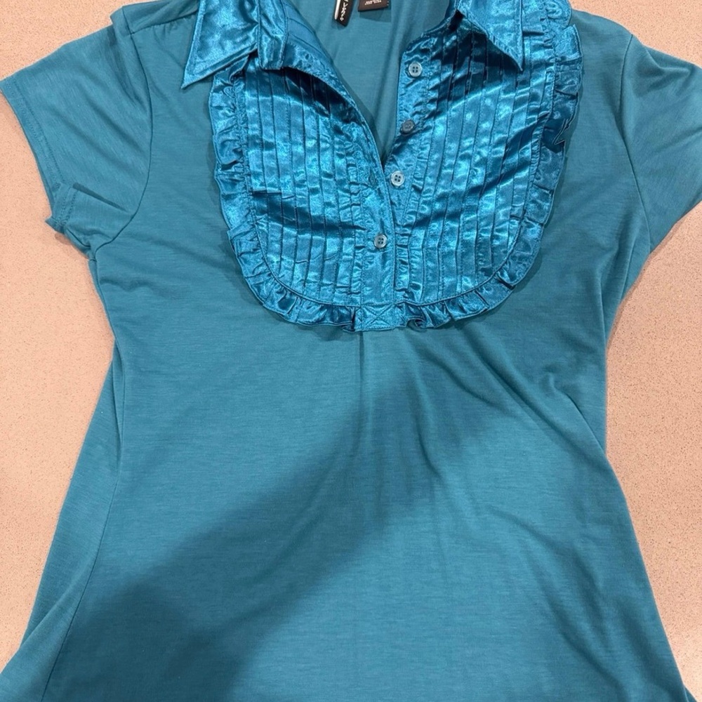 Cha Cha Vente Women’s Blouse Large Teal Satin Pleated Bib Collar Short Sleeve To